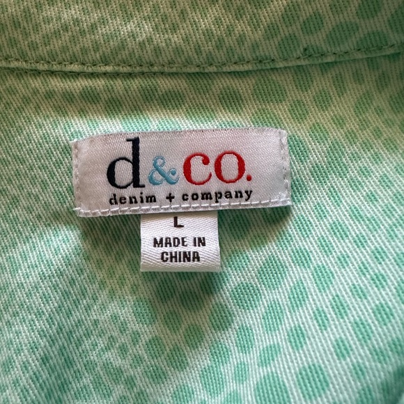 Denim and Co women’s Jean jacket size large- seafoam green animal print - Picture 6 of 6